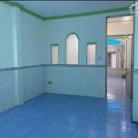 Ngã Tư Lạc Long Quân, 64m2, hẻm xe hơi, Chỉ 6,4 Tỷ