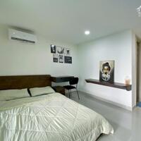 Cho thuê căn hộ ban công, Q10 || ngay 3 tháng 2 || gần Vạn Hạnh Mall, Việt Nam Quốc Tự, Huflit