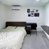 Cho thuê căn hộ ban công, Q10 || ngay 3 tháng 2 || gần Vạn Hạnh Mall, Việt Nam Quốc Tự, Huflit