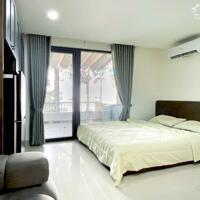 Cho thuê căn hộ ban công, Q10 || ngay 3 tháng 2 || gần Vạn Hạnh Mall, Việt Nam Quốc Tự, Huflit