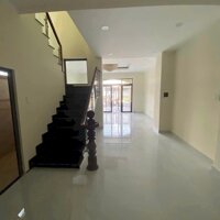 Nhà phú mỹ Dx đường 7m bình dương  gần KDC HT3