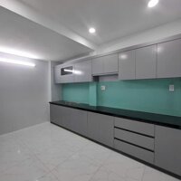 BÁN NHÀ BÁN NHÀ CMT8 HẺM KIA MORNING THÔNG CMT8 - DIỆN TÍCH 40M2 THỰC TẾ ĐANG SỬ DỤNG 44M2 - NHÀ 3 TẦNG MỚI VÀO Ở NGAY - 7.2 TỶ