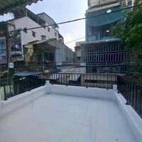 BÁN NHÀ BÁN NHÀ CMT8 HẺM KIA MORNING THÔNG CMT8 - DIỆN TÍCH 40M2 THỰC TẾ ĐANG SỬ DỤNG 44M2 - NHÀ 3 TẦNG MỚI VÀO Ở NGAY - 7.2 TỶ