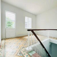 Cho thuê nhà 2.5 tầng đường Lý Tự Trọng - Chỉ 20 triệu/tháng - Diện tích 90m2 (ngang 5m). DTSD 250m2