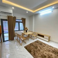 NHÀ ĐẸP Ở NGAY _ MỄ TRÌ THƯỢNG _ NAM TỪ LIÊM  DT: 39/50m2, 6 Tầng Thang Máy  MT: 4m, Giá: 11.9 Tỷ { có ra lộc )