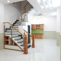 Nhà 4,5×13,5 đúc 3 lầu đường Kinh Dương Vương (gần Bến xe miền tây)