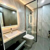 Bán nhà phố Quan Hoa, Cầu Giấy, nhà 7 tầng thang máy 40m2, giá 14,7 tỷ