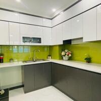 Bán nhà phố Quan Hoa, Cầu Giấy, nhà 7 tầng thang máy 40m2, giá 14,7 tỷ