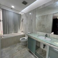 Cho thuê biệt thự Phạm Thái Bường Phú Mỹ Hưng, P. Tân Phong, Q7