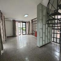 Cho thuê Villa tại Phú Mỹ Hưng có 5 phòng ngủ có hồ bơi