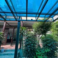 Cho thuê Villa tại Phú Mỹ Hưng có 5 phòng ngủ có hồ bơi