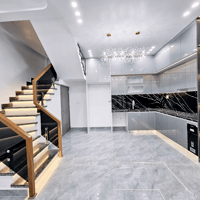 Bán nhà Thiên Lôi 50m2 x 4 tầng. 4PN, 3 Vs sau nhà mặt đường. dãy 7 căn còn 2