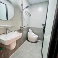 Bán nhà Văn Cao hai thoáng thang máy gần phố sát ô tô 40 6 tầng 11 tỷ
