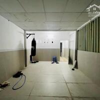NHÀ 5 TẦNG ĐÚC BTCT Ở NGAY - 8 PHÒNG LỚN