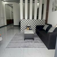 Bán nhà có sân đậu ô tô khu dân cư sau Đền thờ Phạm Hùng