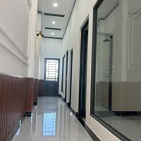 Bán nhà có sân đậu ô tô khu dân cư sau Đền thờ Phạm Hùng