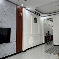 Bán nhà có sân đậu ô tô khu dân cư sau Đền thờ Phạm Hùng