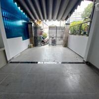 BÁN NHÀ ĐẤT AN BÌNH, 1TRỆT 1LẦU LỬNG MỚI TINH SỔ HỒNG THỔ CƯ, ĐƯỜNG 5m, SÂN ĐẬU OTO