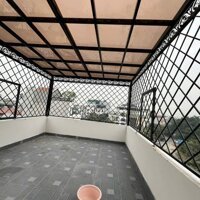 Bán Nhà Ngọc Trì - Thạch Bàn. Đi bộ ra chợ. Bãi gửi xe gần nhà. 40m x 5T. chỉ 5.8 tỷ.