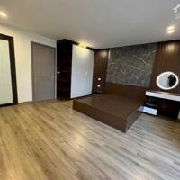 Bán Nhà Đàm Quang Trung - Đi bộ ra Aeon Long Biên. Thang Máy - Ô tô - Full Nội Thất.