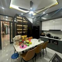 Bán nhà Âu Cơ - 70m2 x 5T Thang máy - MT 4.5m - 8 PN Full Nội Thất - Ở luôn