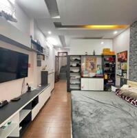 Hiếm. Bán nhà Kim Giang, Thanh Xuân. 54m2 x 5 Tầng. MT 5.5m. NGÕ THÔNG. Ô TÔ. KD. 9 TỶ 9