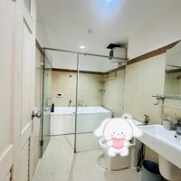 Cho thuê Căn hộ Era Town Đức Khải, P.Phú Mỹ ,Quận 7, 3PN, 2WC, full nội thất , giá:10 triệu .LH:0906611859 Thư (Zalo)