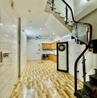 PHỐ VIP TRẦN THÁI TÔNG, NHÀ ĐẸP DÂN XÂY, NỞ HẬU, NGÕ THOÁNG - 8 TỶ HƠN. 0974984929