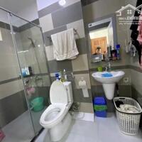 Bán nhà mặt tiền kinh doanh ngay Nguyễn Thái Sơn - Nhà 3 tầng DT 5x18 đang cho thuê 50tr/tháng