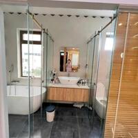 Cho thuê nhà đẹp 3 tầng 4 phòng MT đường 7.5m khu Nam Việt Á, nội thất cao cấp