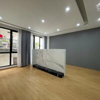 BÁN GẤP NHÀ PHỐ TẢN ĐÀ VÀI BƯỚC RA CHỢ , 10M RA ĐƯỜNG Ô TÔ . NGÕ THÔNG