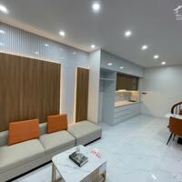BÁN GẤP NHÀ PHỐ TẢN ĐÀ VÀI BƯỚC RA CHỢ , 10M RA ĐƯỜNG Ô TÔ . NGÕ THÔNG