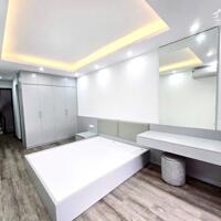 Bán nhà đẹp 6 tầng thang máy quận Nam Từ Liêm, Gần phố, Oto đỗ cửa, Tặng full nội thất xịn