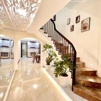Bán nhà Phố 8-3. 50m2. 5T MT 3.6m giá 8,75 tỷ Hai Bà Trưng. 0947913839.
