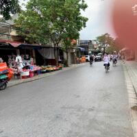 Bán nhà mặt phố Đồng Hoà Kiến An. Mặt tiền rộng gần 8m