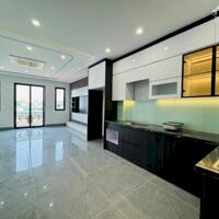 Bán nhà 640 Nguyễn Văn Cừ, Phường Gia Thụy, Long Biên. Thang Máy, 52m x 6T. Lh 0965858116