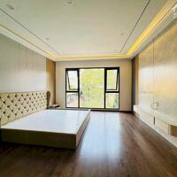 Bán nhà 640 Nguyễn Văn Cừ, Phường Gia Thụy, Long Biên. Thang Máy, 52m x 6T. Lh 0965858116