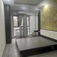Hàng hiếm tại Lạc Long Quân có thang máy , 8,6 tỷ, 30m2, 3PN, 3WC, 6 tầng