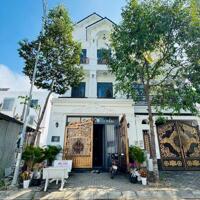 Bán nhà phong cách hiện đại khu phố điển hình cần thơ