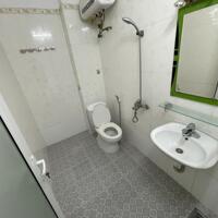 Cho thuê nhà khu phân lô Văn Cao, 4 p.ngủ, DT: 60m2.