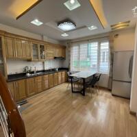 Cho thuê nhà khu phân lô Văn Cao, 4 p.ngủ, DT: 60m2.