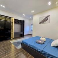 Chủ cần ra gấp căn nhà 3 tầng nội thất cao cấp ở bình thạnh 2,8 tỷ