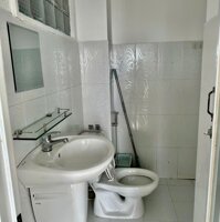 Cho thuê nhà nguyên căn 3 tầng tại Chánh hưng, Phường 5, Quận 8 (Cách mặt đường chính Phạm Hùng 30m)