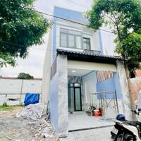 Bán nhà 1 trệt 1 lầu giá 1 tỷ 8  - sát bên kcn Nam Tân Uyên