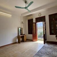 Bán nhà mặt phố Hào Nam, Đống Đa, tiện kinh doanh, ở ngay 6 tầng 55m2 giá 31.5 tỷ