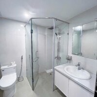 NHÀ LÔ GÓC, DÂN XÂY, 30m ĐÂM THẲNG RA PHẠM VĂN ĐỒNG, GIÁ CỰC CỰC HIẾM