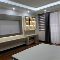 Cần bán gấp nhà phân lô Cầu Giấy 48m2, 8T, thang máy, ô tô vào nhà