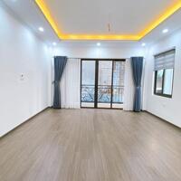 Nhà Trạm Trôi, trung tâm huyện Hoài Đức, 150m đường 32, 32M 5 Tầng, 2 mặt tiền, ô tô đỗ gần nhà