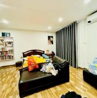 Bán Nhà Tôn Đức Thắng 55m2,  4 Tầng. Ngõ Thông Oto Vào 12.5 Tỷ