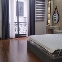 Cần bán gấp nhà phân lô Cầu Giấy 48m2, 8T, thang máy, ô tô vào nhà